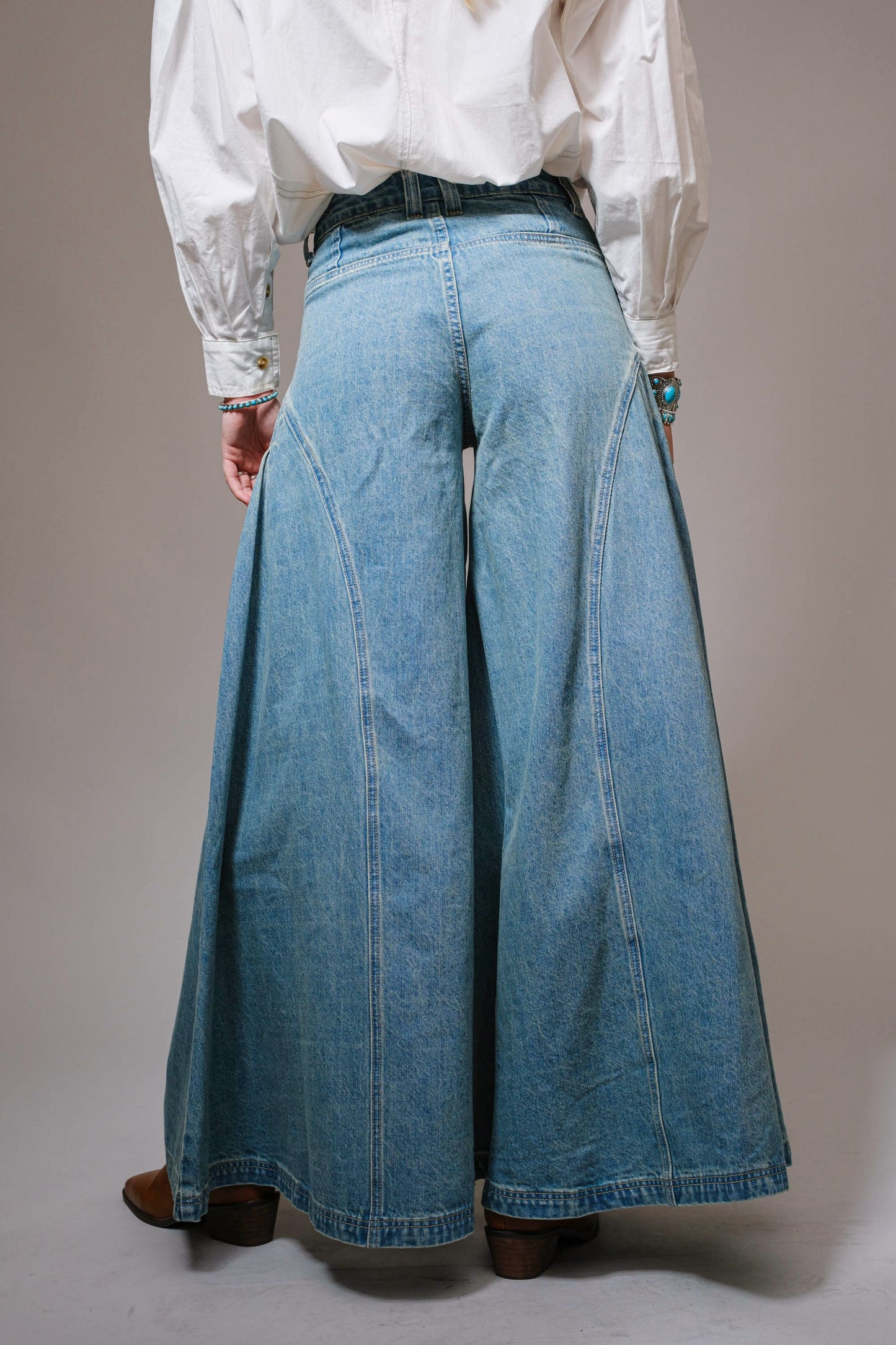 Pleated Wide Leg Denim Jeans