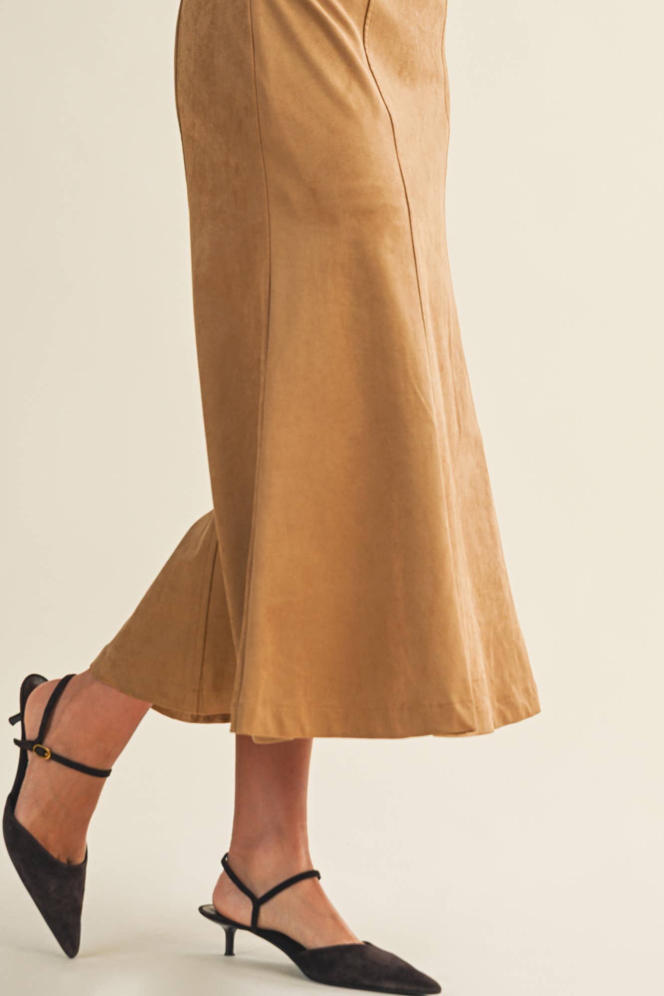 SUEDE FLUTED GORE HEM SKIRT