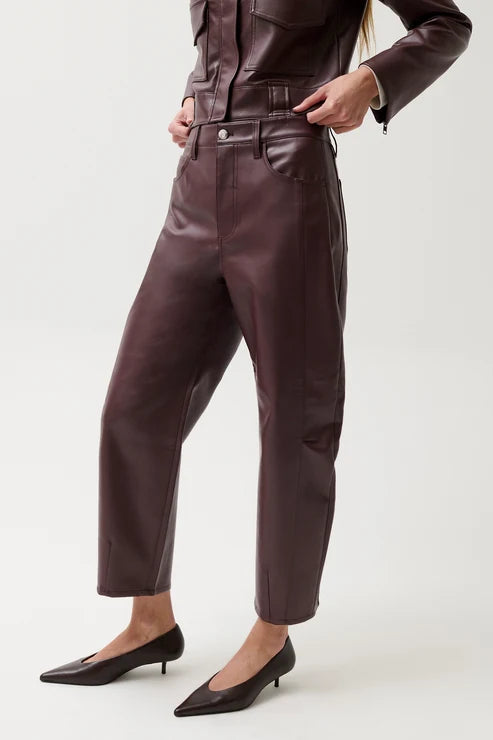 Eli High Rise Arched Leg Jean