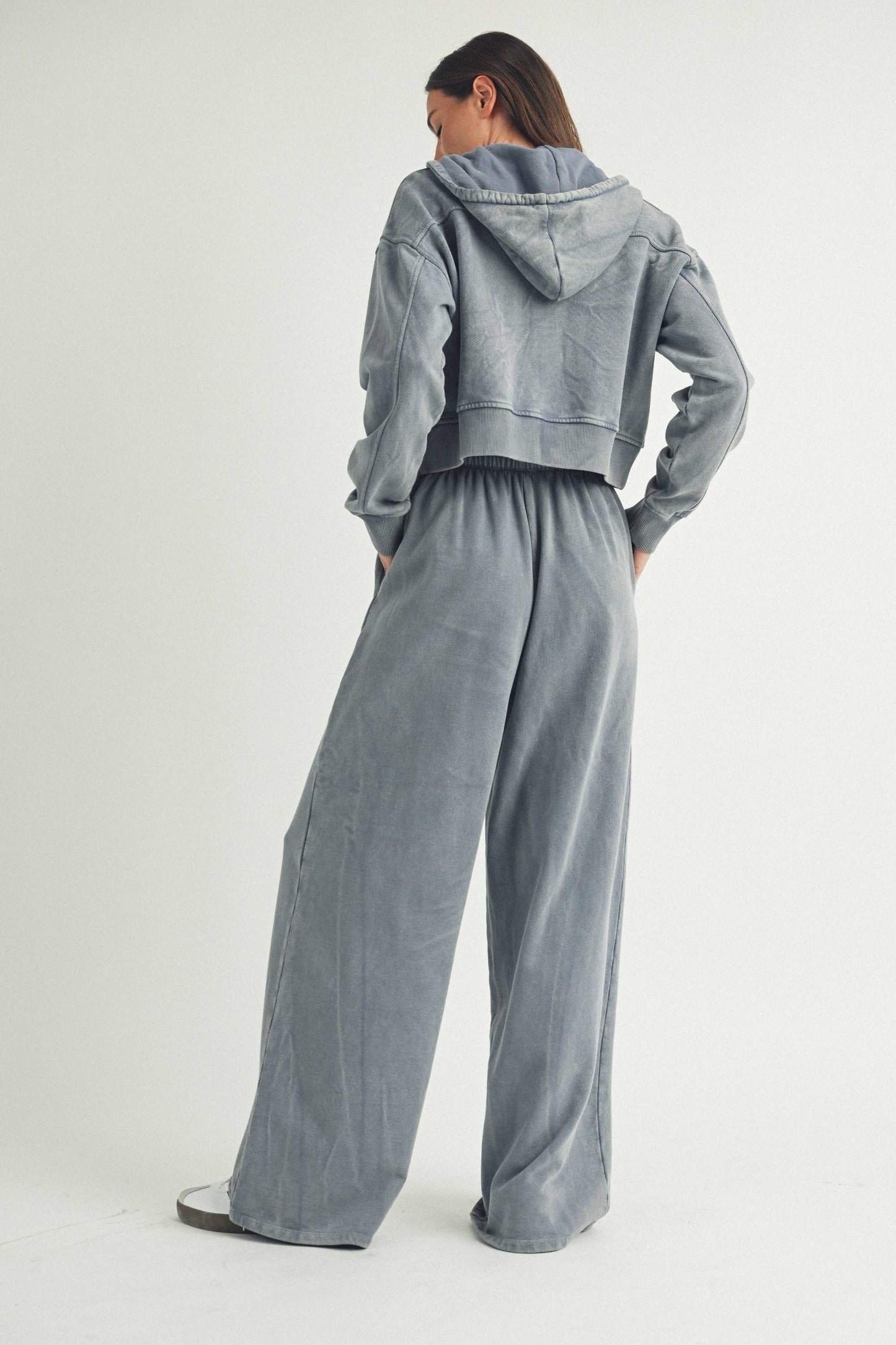 WIDE LEG SWEATPANTS - WASHED BLUE