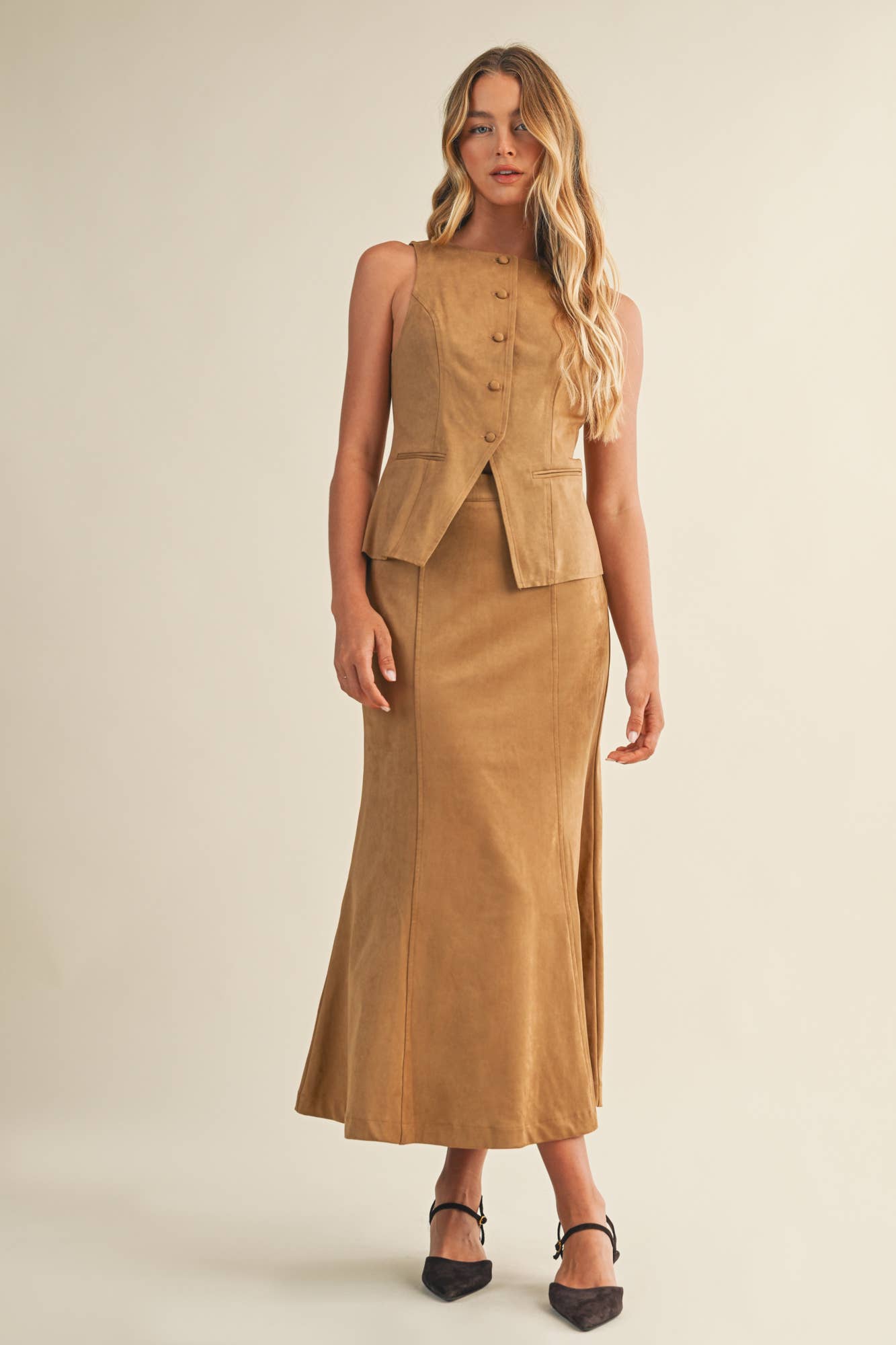 TIE BACK BUTTON CLOSURE VEST