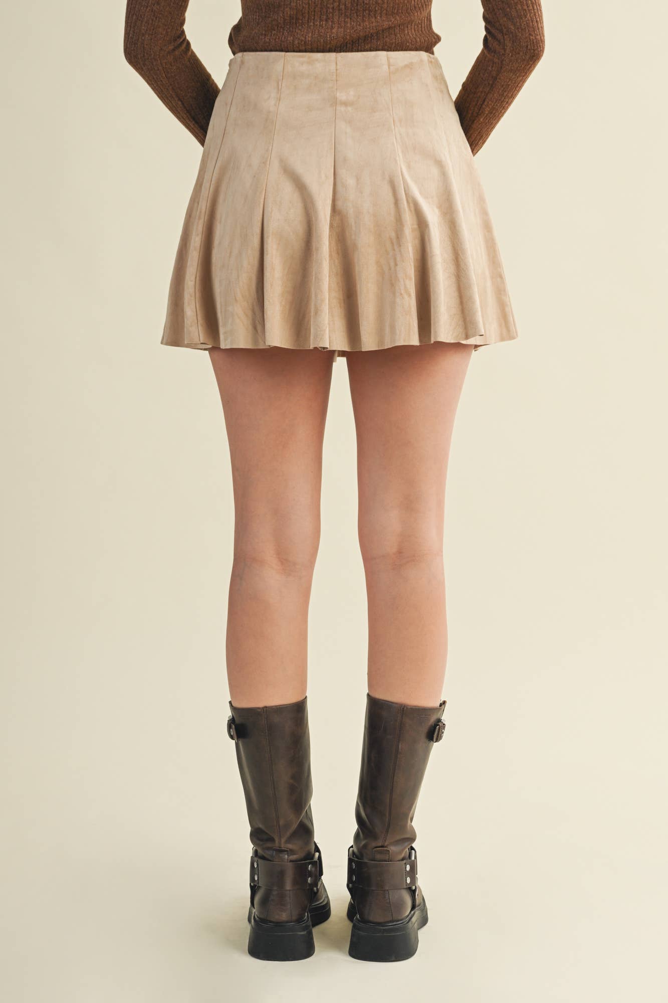 SUEDE SIDE ZIPPER FLARED SKORT