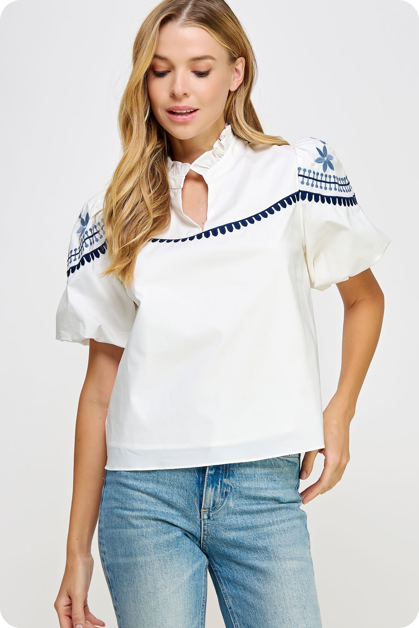 Embroidered Puff Sleeve Top