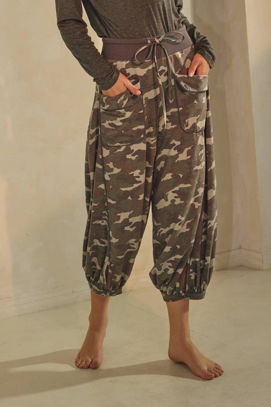 Acid Washed Camo Print Cropped Jogger Pants