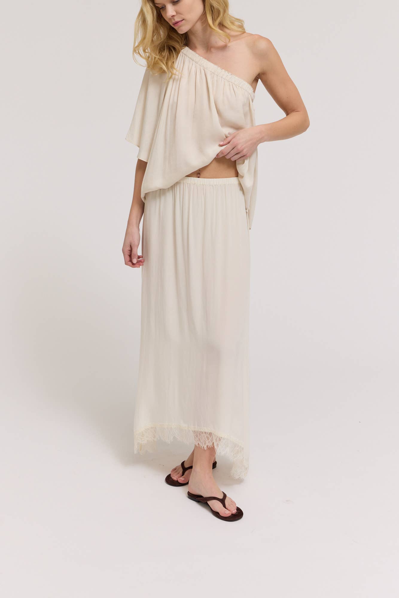  VISCOSE LACE SKIRT