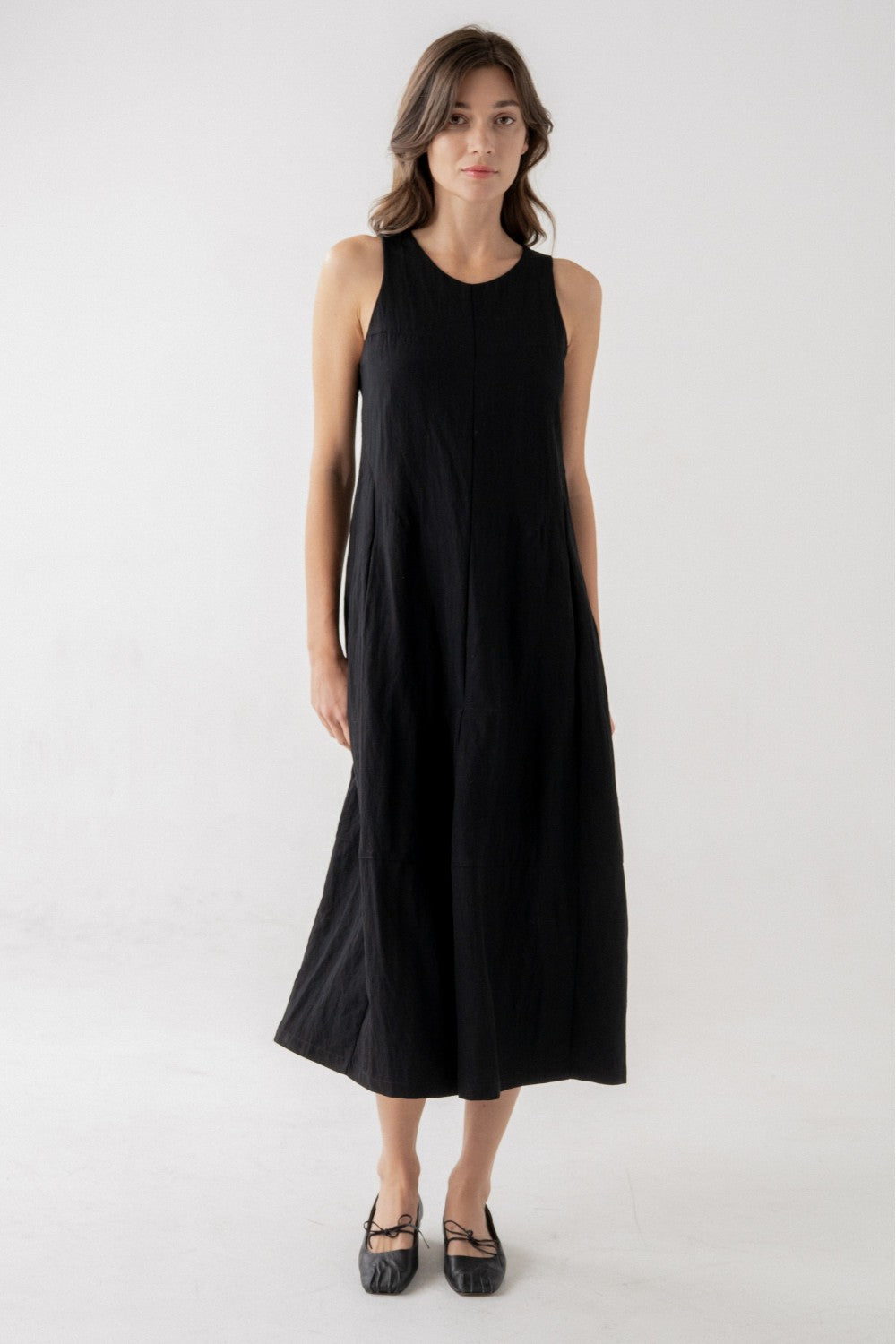 Sleeveless V-Neck A-Line Dress - Black
