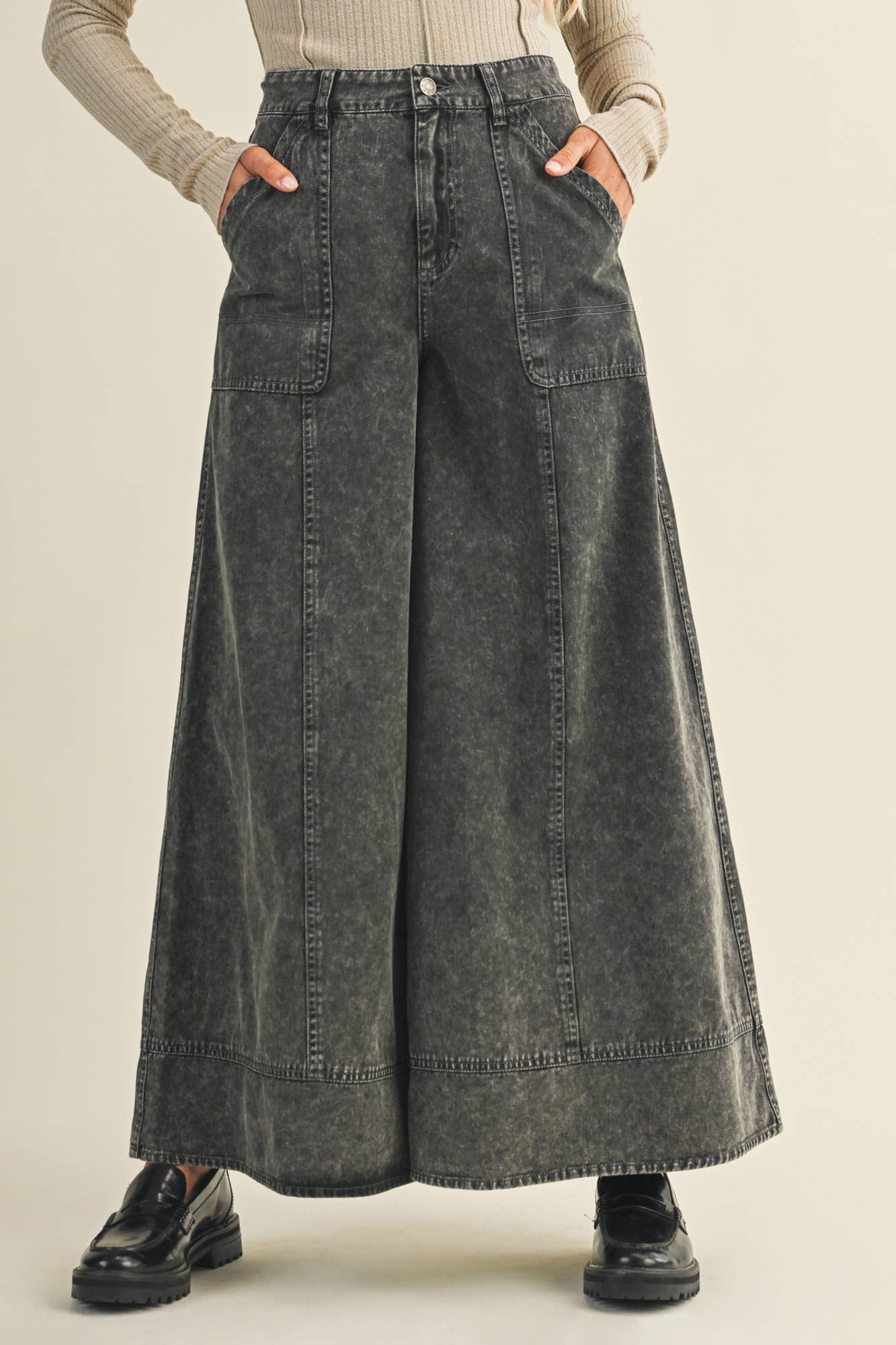 ULTRA WIDE LEG CARPENTER PANTS