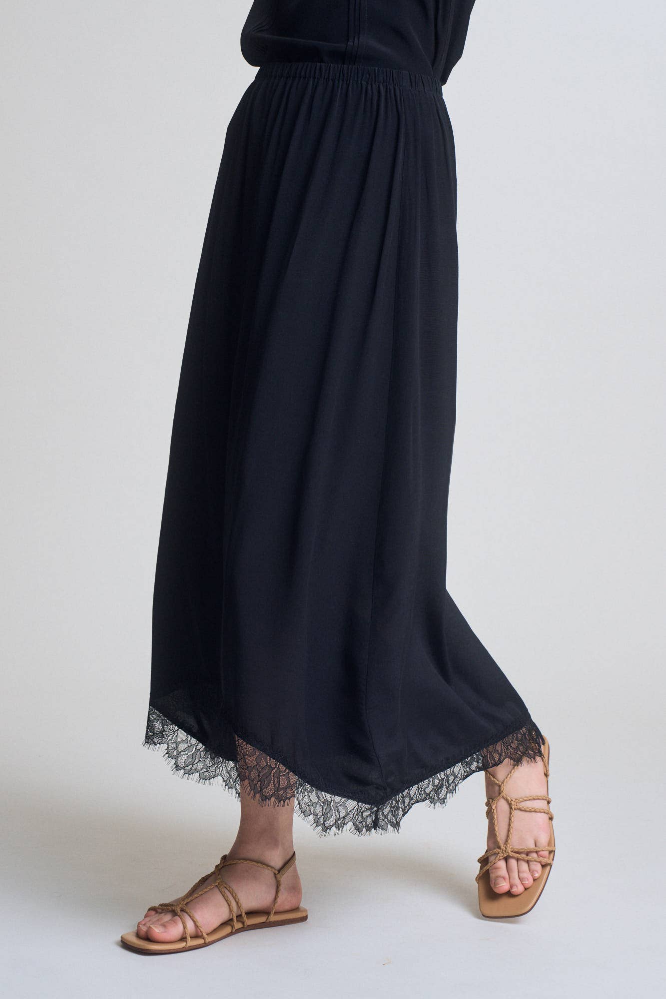 VISCOSE LACE SKIRT