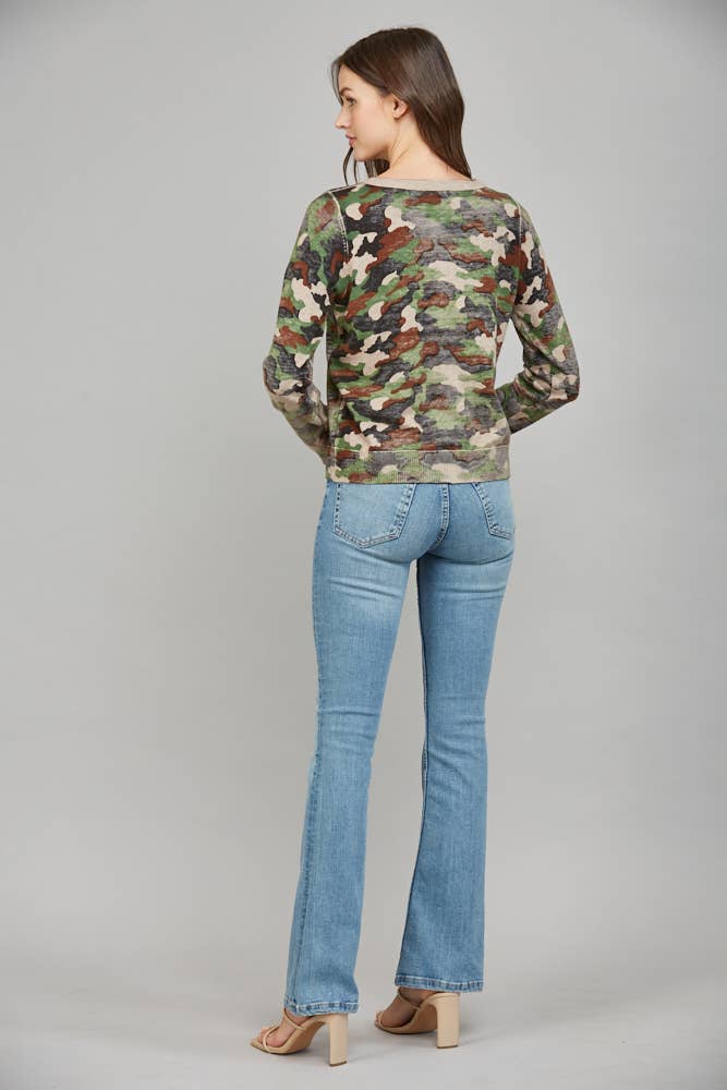 CAMO PRINT FRONT BUTTON CLOSURE CARDIGAN
