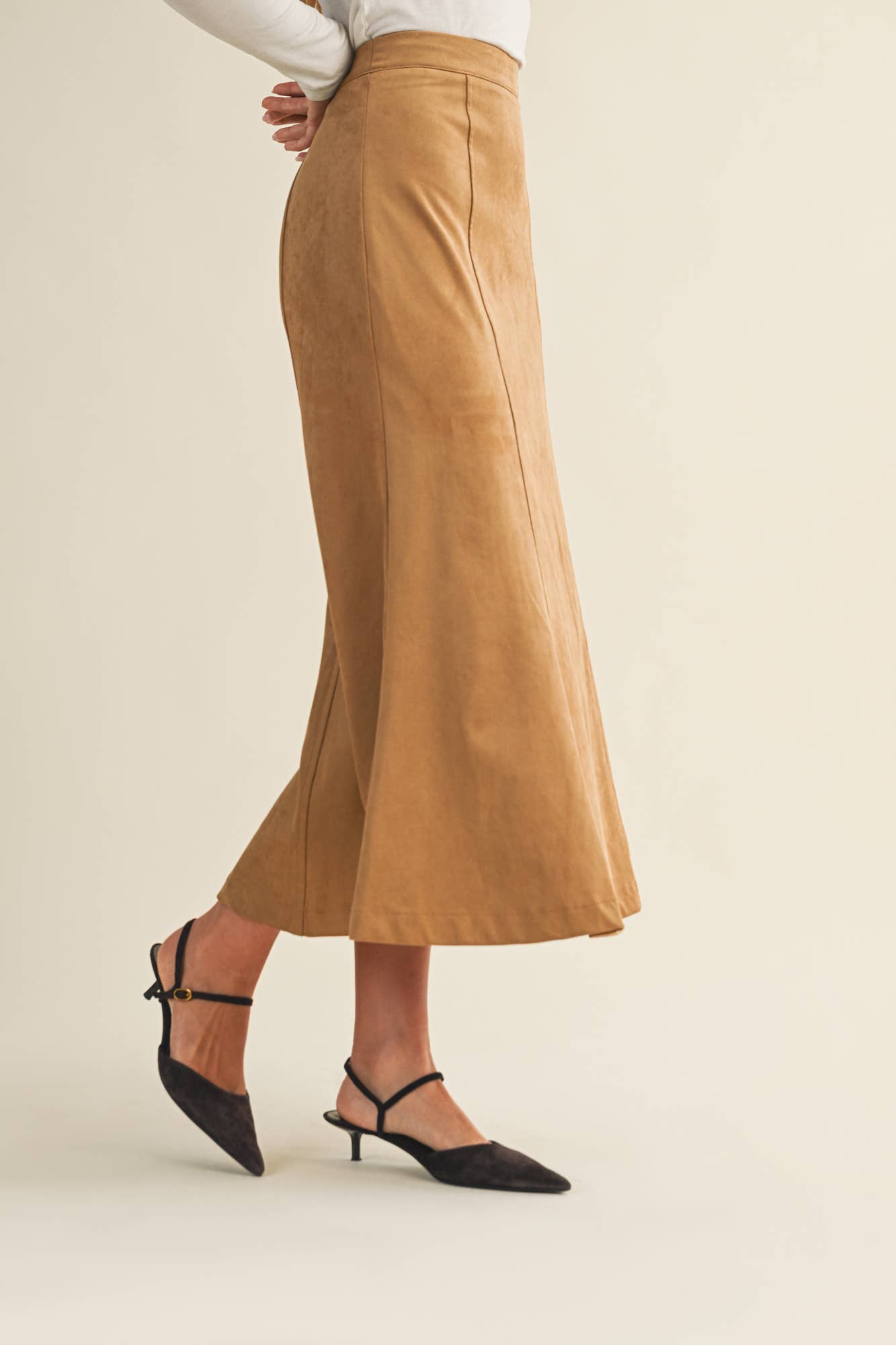 SUEDE FLUTED GORE HEM SKIRT