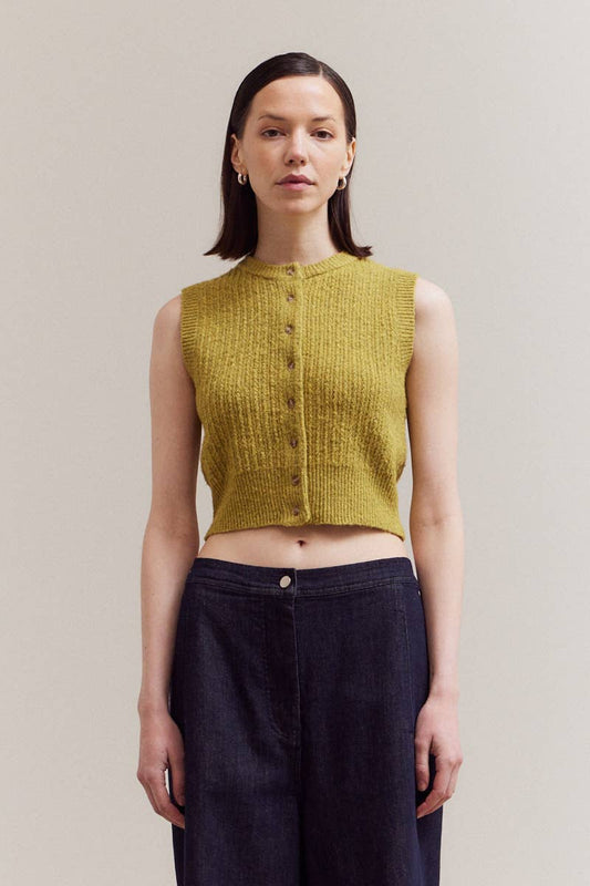 Citron - FITTED BUTTON UP SLEEVELESS TOP