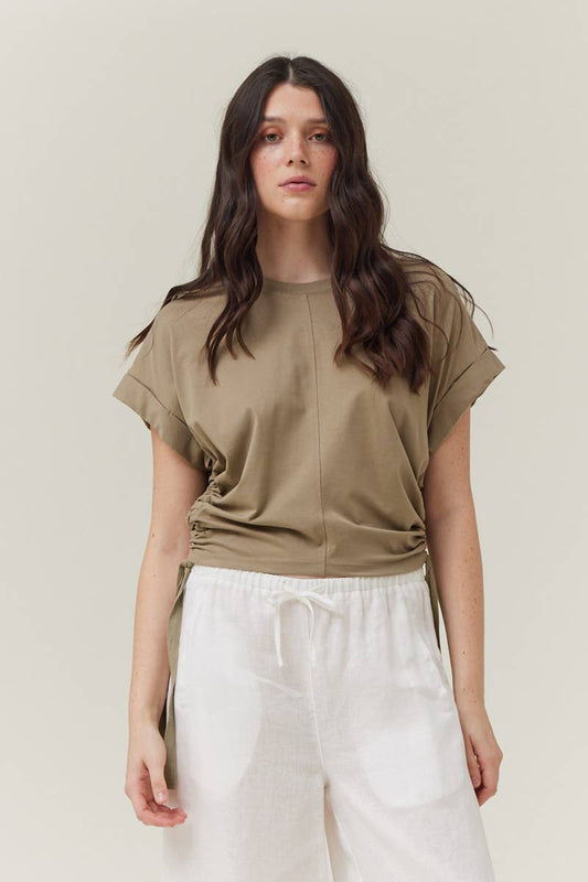 SIDE SCRUNCH TEE