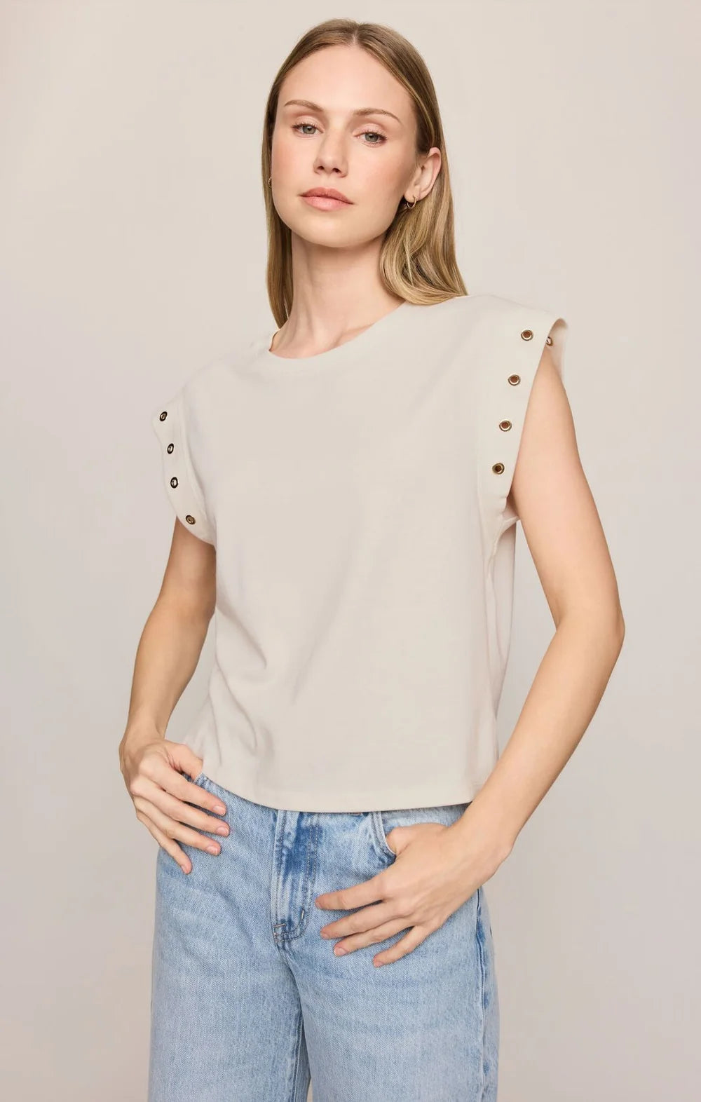 Camio Grommet Top - Sandstone