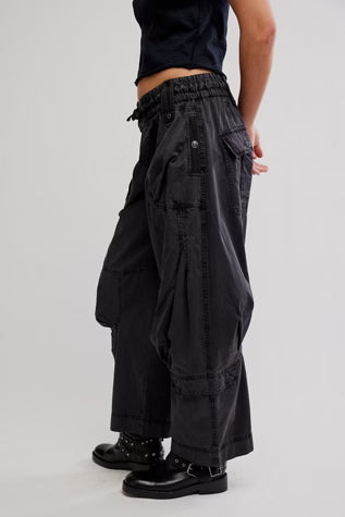 Onset Parachute Pant - Black Sand