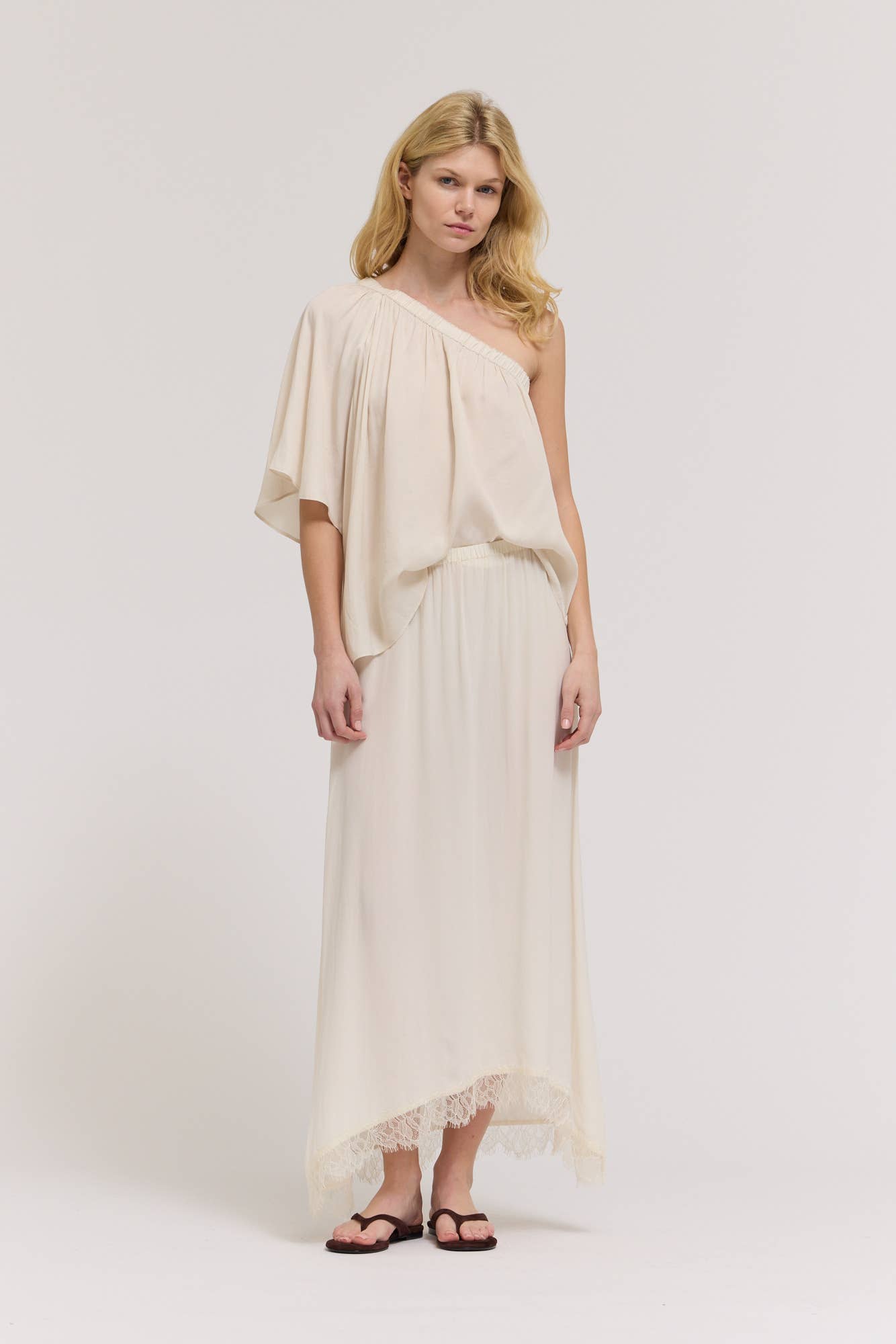  VISCOSE LACE SKIRT