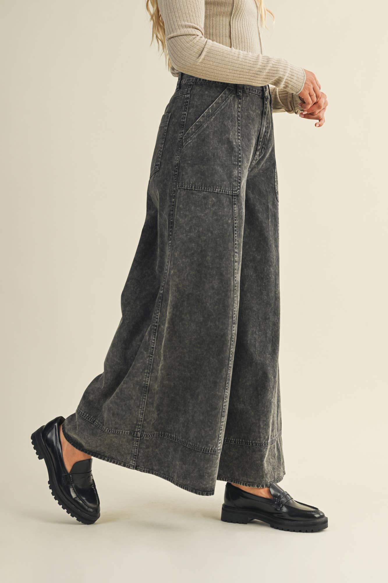 ULTRA WIDE LEG CARPENTER PANTS