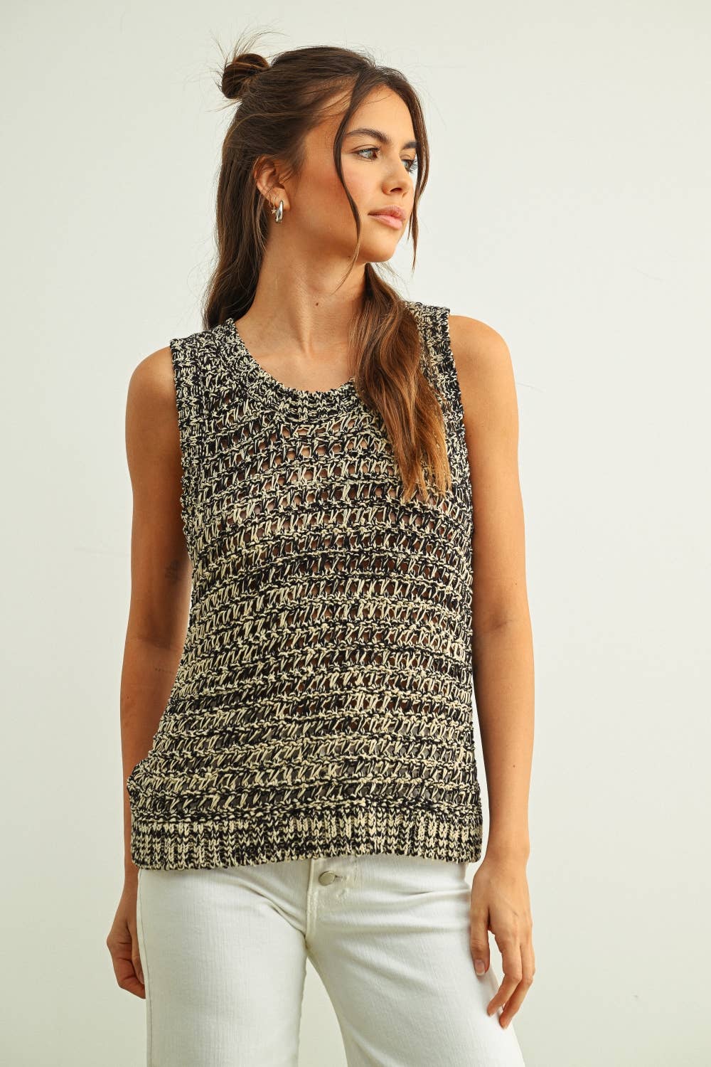 SLEEVELESS 2 TONE KNIT TOP