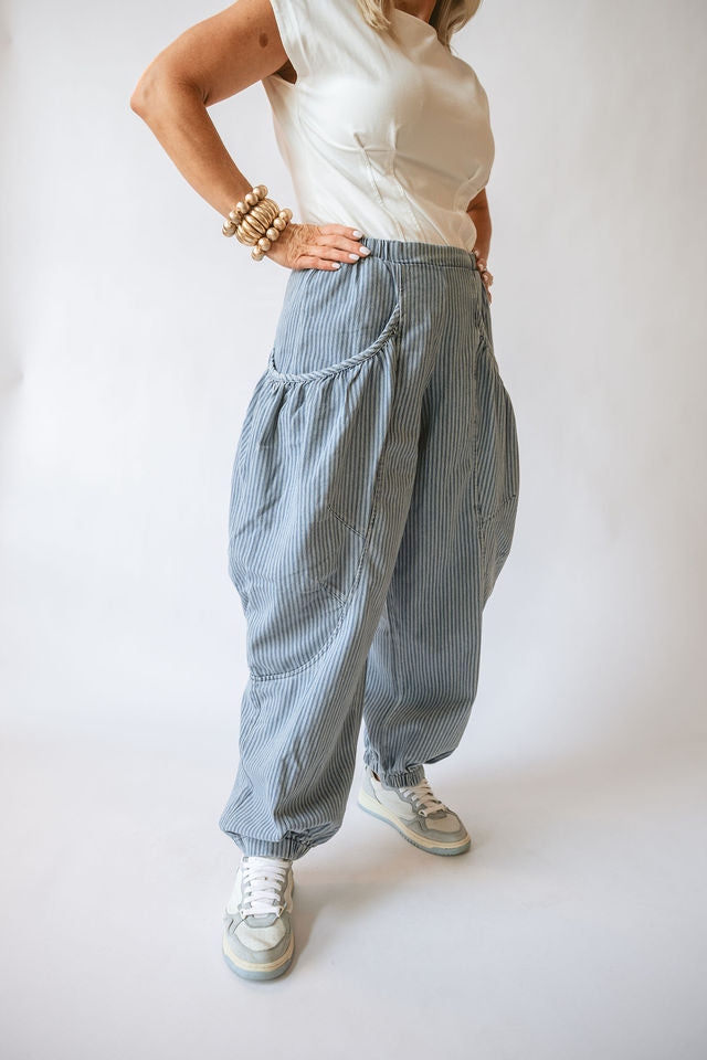 STRIPED DENIM DRAPED BARREL PANTS