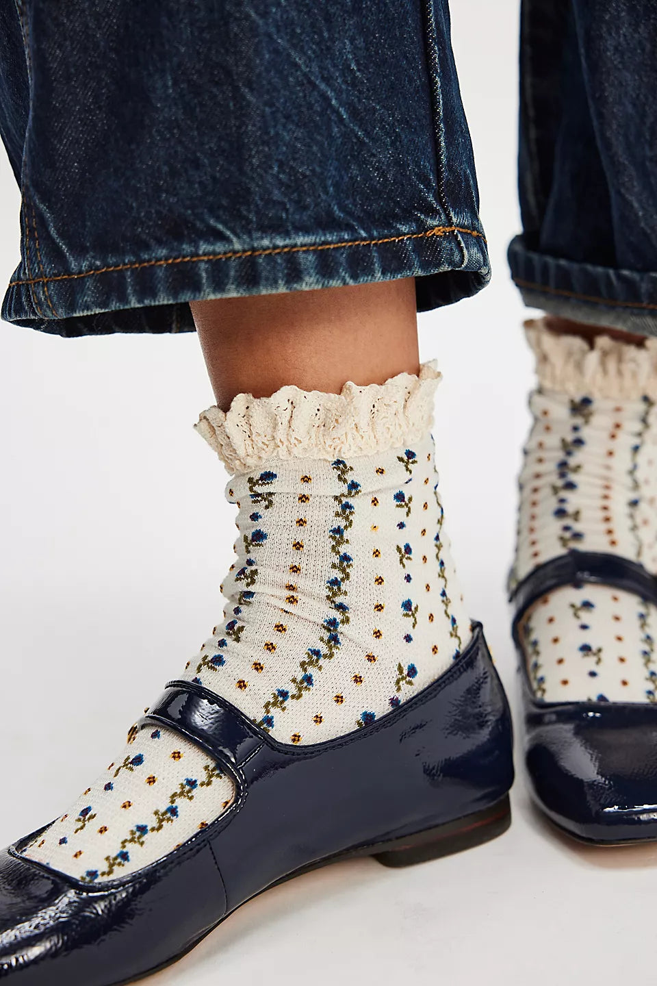Rosebud Waffle Knit Ankle Sock - Ivory